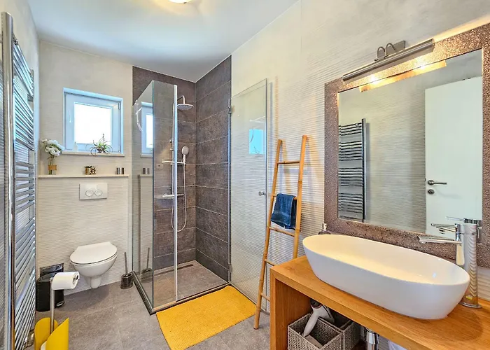 Lynn By Interhome Vakantiehuis Rogoznica (Sibenik-Knin)